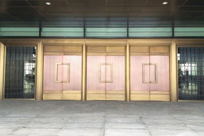 想要延長(zhǎng)別墅銅門(mén)的使用壽命，就要做好保養(yǎng)工作