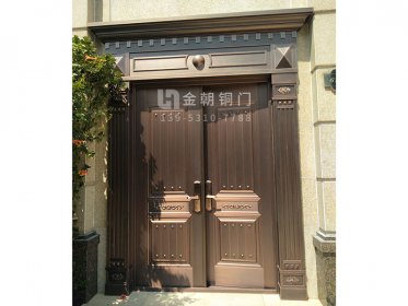 別墅銅門(mén)的銹斑如何去除?四點(diǎn)須知!