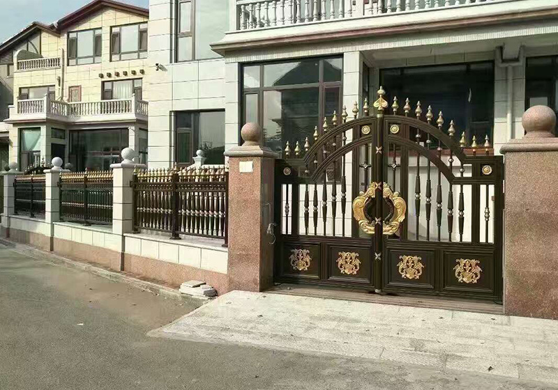 山東鋁藝大門怎么進(jìn)行維護(hù)？